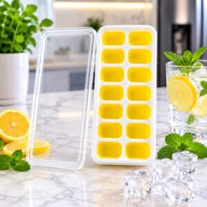 01_icetray_18af7774-1e5d-48f7-8849-80ea5c171112.jpg Ice Cube Tray with Spill-Proof Lid – Effortless Ice Making and Space Saving