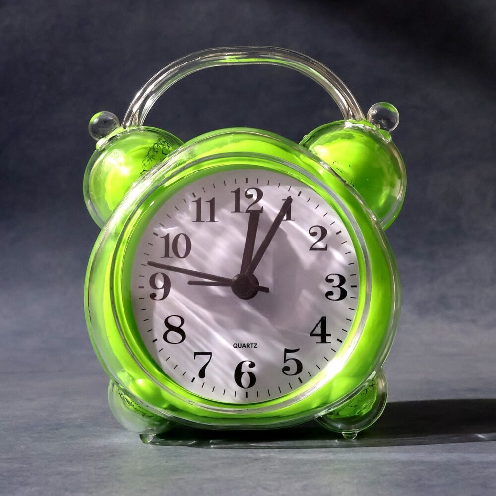 02_0ac3a079-f382-4207-b6e3-7ae428eb7e15.jpg Quartz Analog Alarm Clock – Loud Alarm & Compact Design