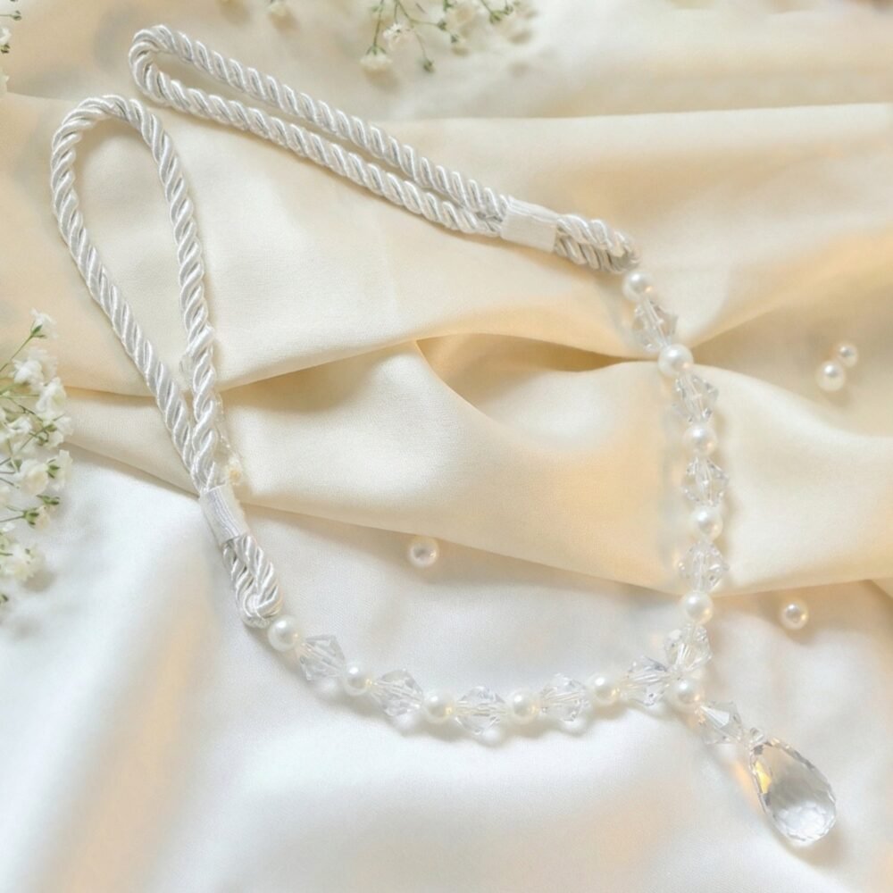 02_7e0a4dfa-53c9-478d-ba29-06e72f35997d.jpg Crystal Pearl Beaded Curtain Tieback – Elegant Twisted Rope Design