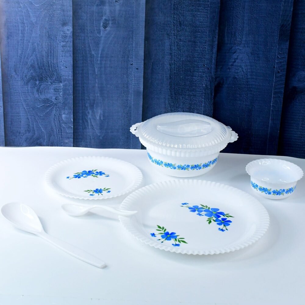 02_c5187901-52e4-43ec-b5a5-2623ba58a9fe.jpg Plastic Dinner Set – Durable 36-Piece Blue Floral Design