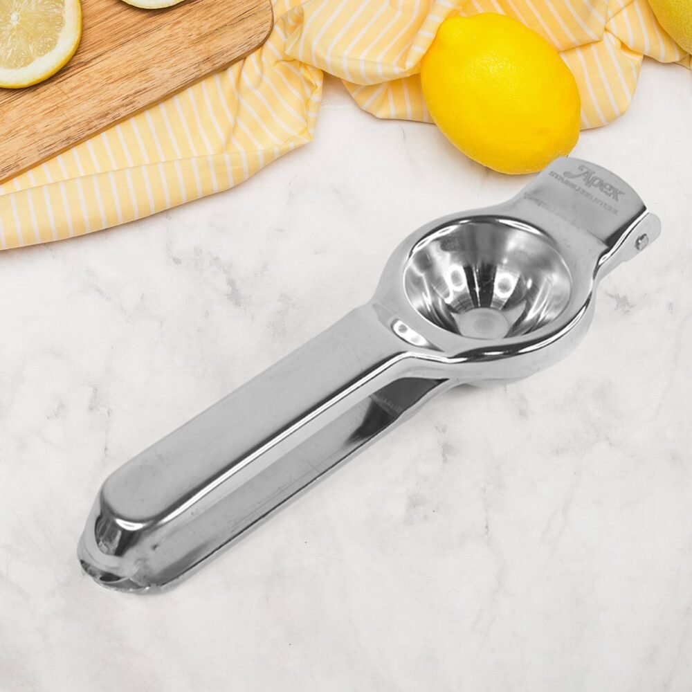 03_2c49eb47-c08b-46dd-a75c-4555e7c602af.jpg Stainless Steel Lemon Press – Heavy Duty Juicer with Ergonomic Handle