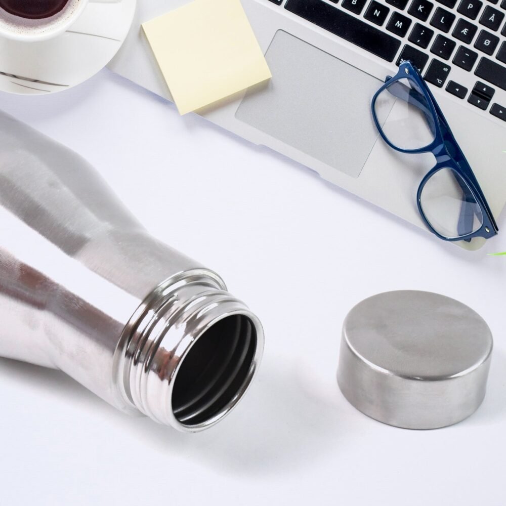 03_7094f79f-498f-4d13-91a0-604a3c151715.jpg Stainless Steel Vacuum-Insulated Water Bottle – 1000ML Durable Hydration