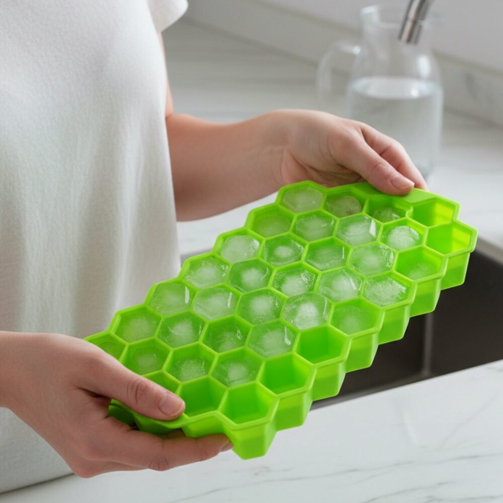 Honeycomb Silicone Ice Cube Tray with Lid – Hexagon Shape Design