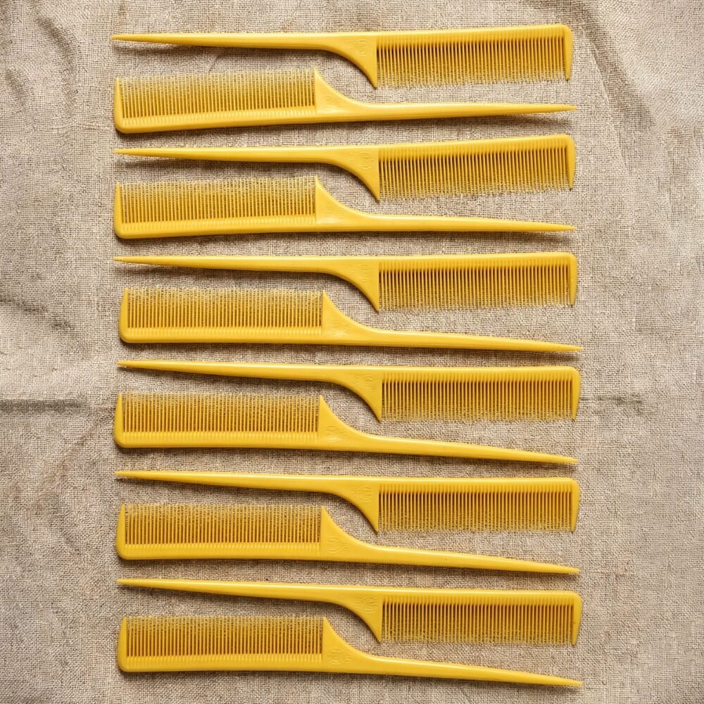 04_0c043f2b-3696-42ef-95be-f9a86ec0bb82.jpg Hair Styling Tail Comb Set – Precise Sectioning & Grooming