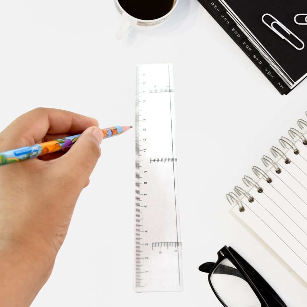 04_1b4aec6c-5e2e-4d37-b58b-c0f7c5e04fb2.jpg 20 cm Transparent Plastic Ruler – Dual Scale for Precise Measurement