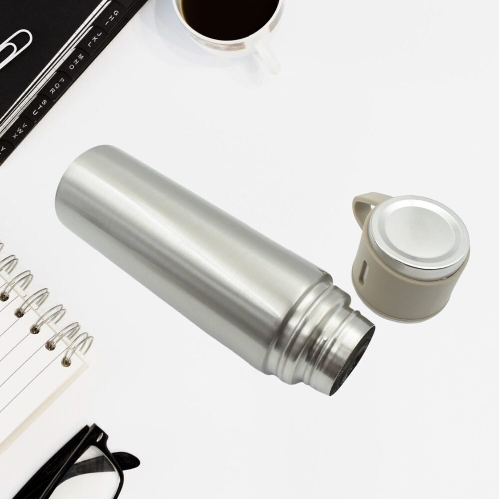 Stainless Steel Vacuum Flask Set – Keeps Drinks Hot & Cold 12h