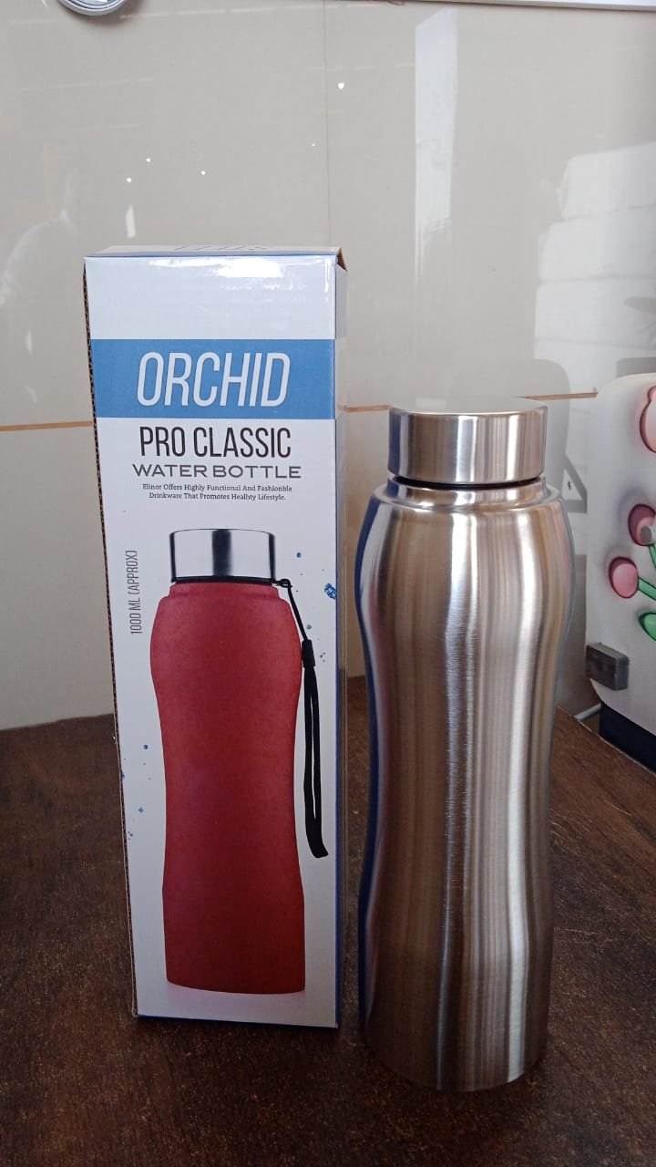 04a74d93-c517-404c-a4f4-07b52c8e1a18.jpg Stainless Steel Vacuum Insulated Water Bottle – 1 Litre Leak-Proof