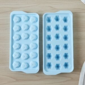 Plastic Ice Cube Tray – Multiple Ice Cubes for Quick Freezing