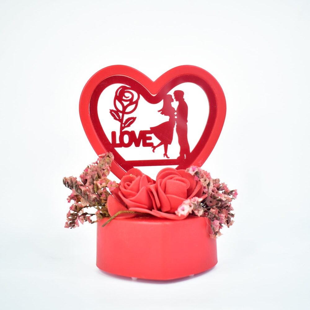 05_7e749a70-682d-451d-ad18-efef11444f73.jpg Heart-Shaped Love Couple Decorative Showpiece with Rose Base