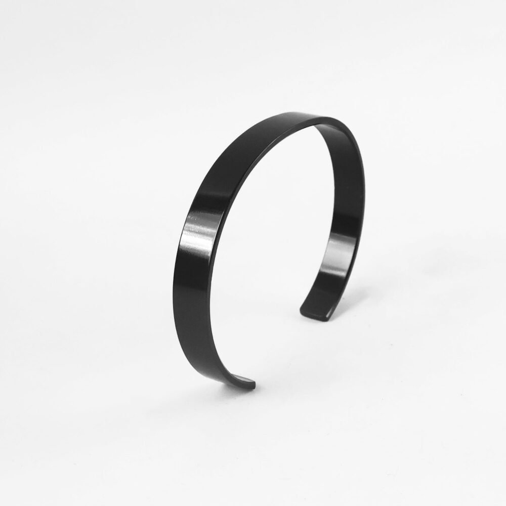 Black-Plated Stainless Steel Men's Kada – Stylish Durable Bracelet