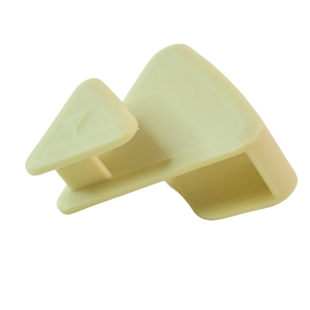 05_c9872a1f-3a2b-4524-9a1e-1c708ae88607.jpg Plastic Triangle Hanger Connector Hook – Space-Saving Wardrobe Organizer