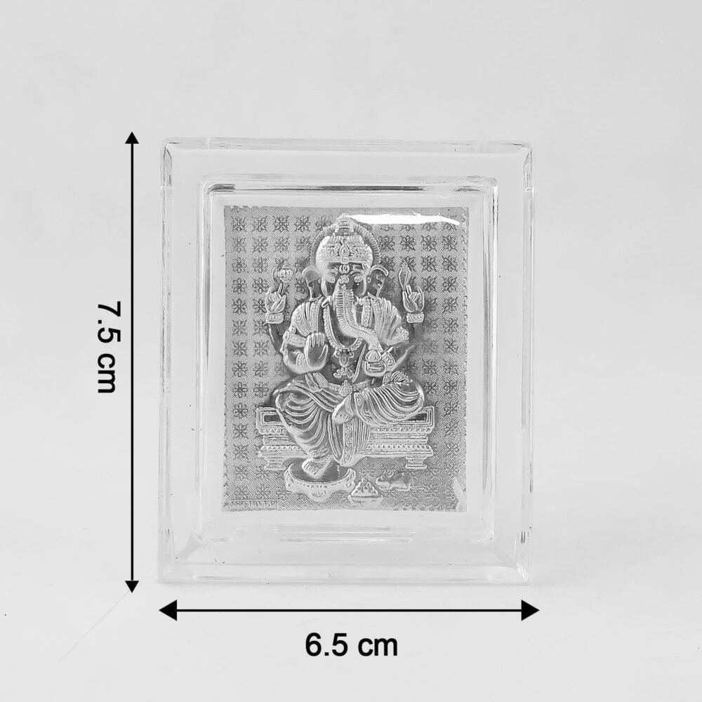 06_7ec37509-a3b8-4bd1-a5a8-abda2870fe51.jpg Lord Ganesha Silver-Plated Photo Frame – Elegant Spiritual Decor