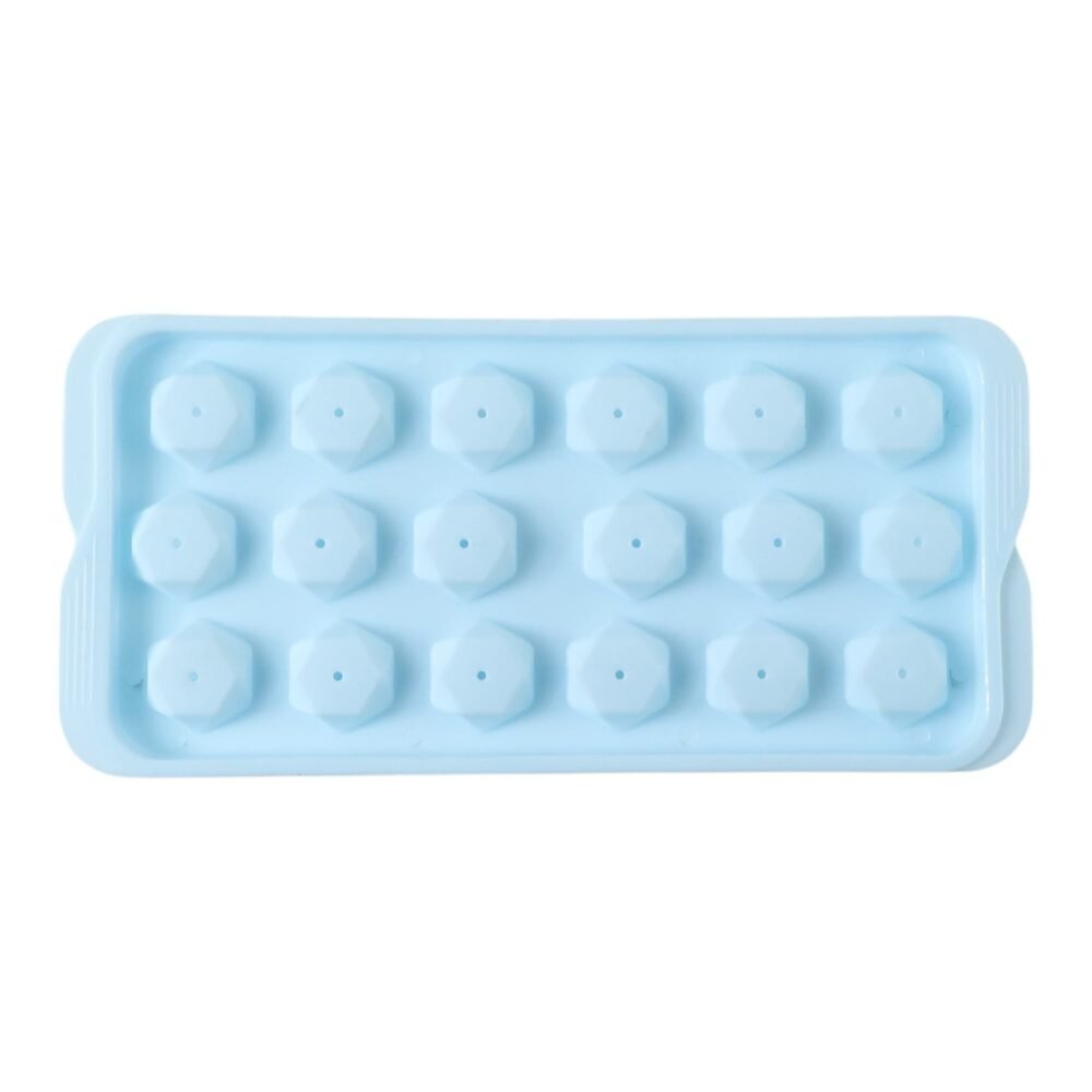 06_dae5d1e0-569c-4d96-9ab7-c74078c71758.jpg Plastic Ice Cube Tray – Multiple Ice Cubes for Quick Freezing