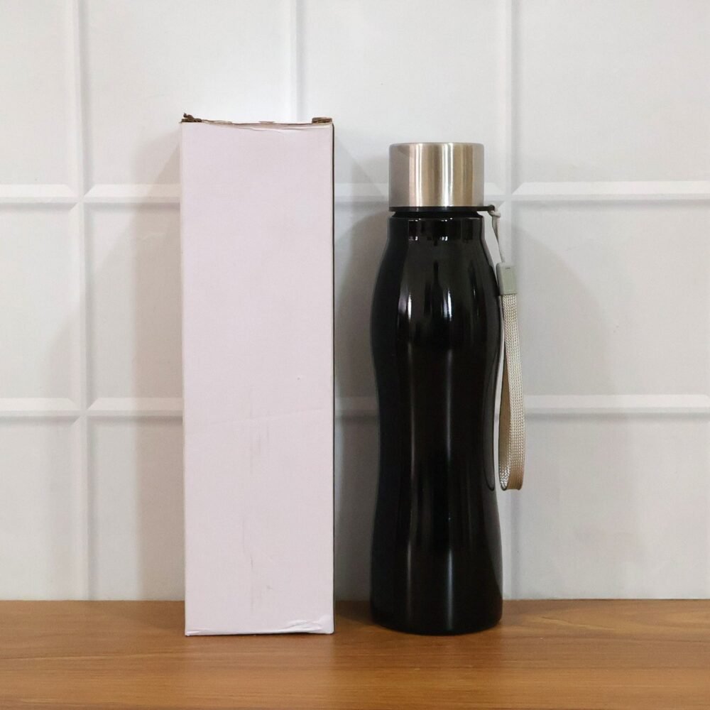 Stainless Steel Water Bottle – 600ml Leakproof with Carry Strap