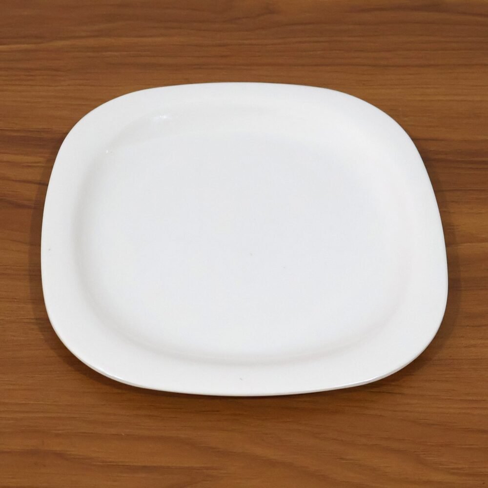 Square Plastic Dinner Plate – 20 cm Durable & Easy Clean