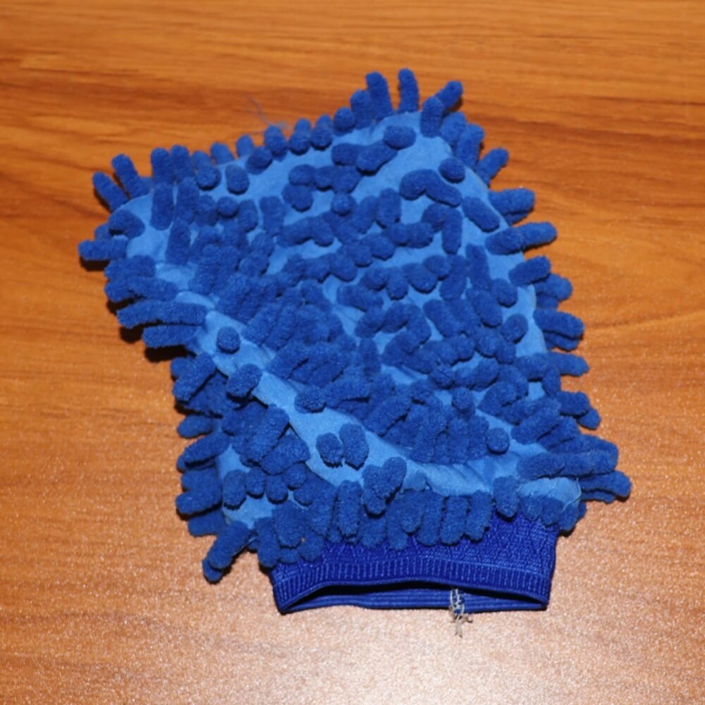08_Microfibre-gloves.jpg Microfiber Wash Mitt – Super Absorbent, Scratch-Safe Cleaning Glove