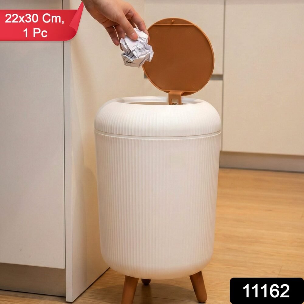 Mini Dustbin with Lid – Stylish Space-Saving Waste Bin