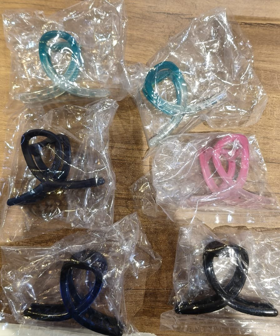 Plastic Hair Clamp – Durable Matte Finish Barrette Clip Set