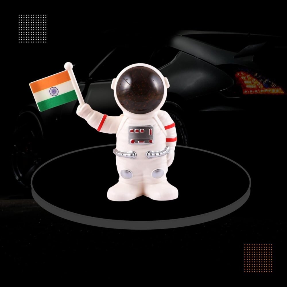 09_8c170533-775c-4129-893f-f4642a2cd5d0.jpg Solar Power Astronaut Ornament – Indian Flag Car Dashboard Décor