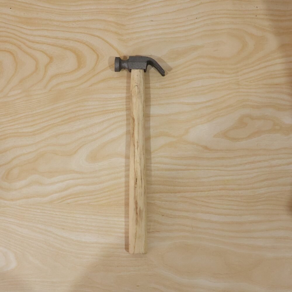 16110-07-live_8bd59c20-8aae-435d-a12b-2ba5325b6f2b.jpg Heavy Duty Wooden Handle Claw Hammer – Durable & Precise Tool