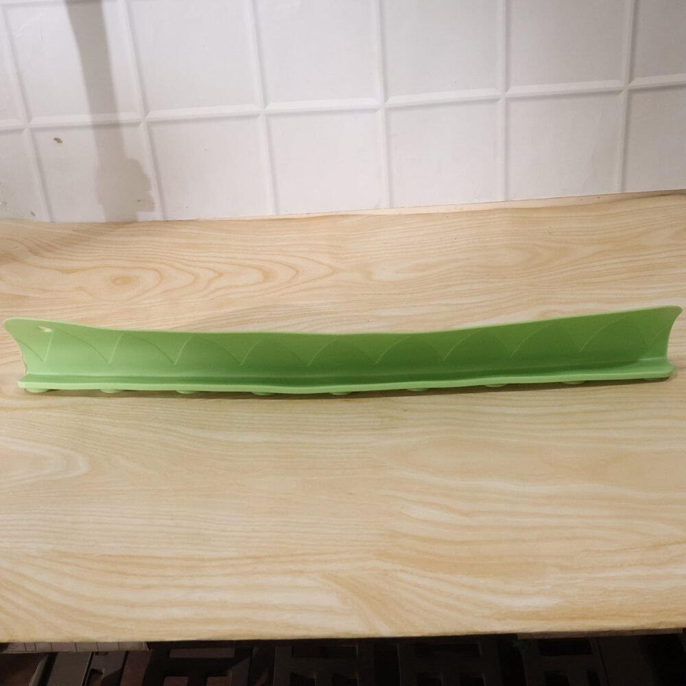Kitchen Sink Splash Guard – Flexible Silicone Barrier for Countertop
