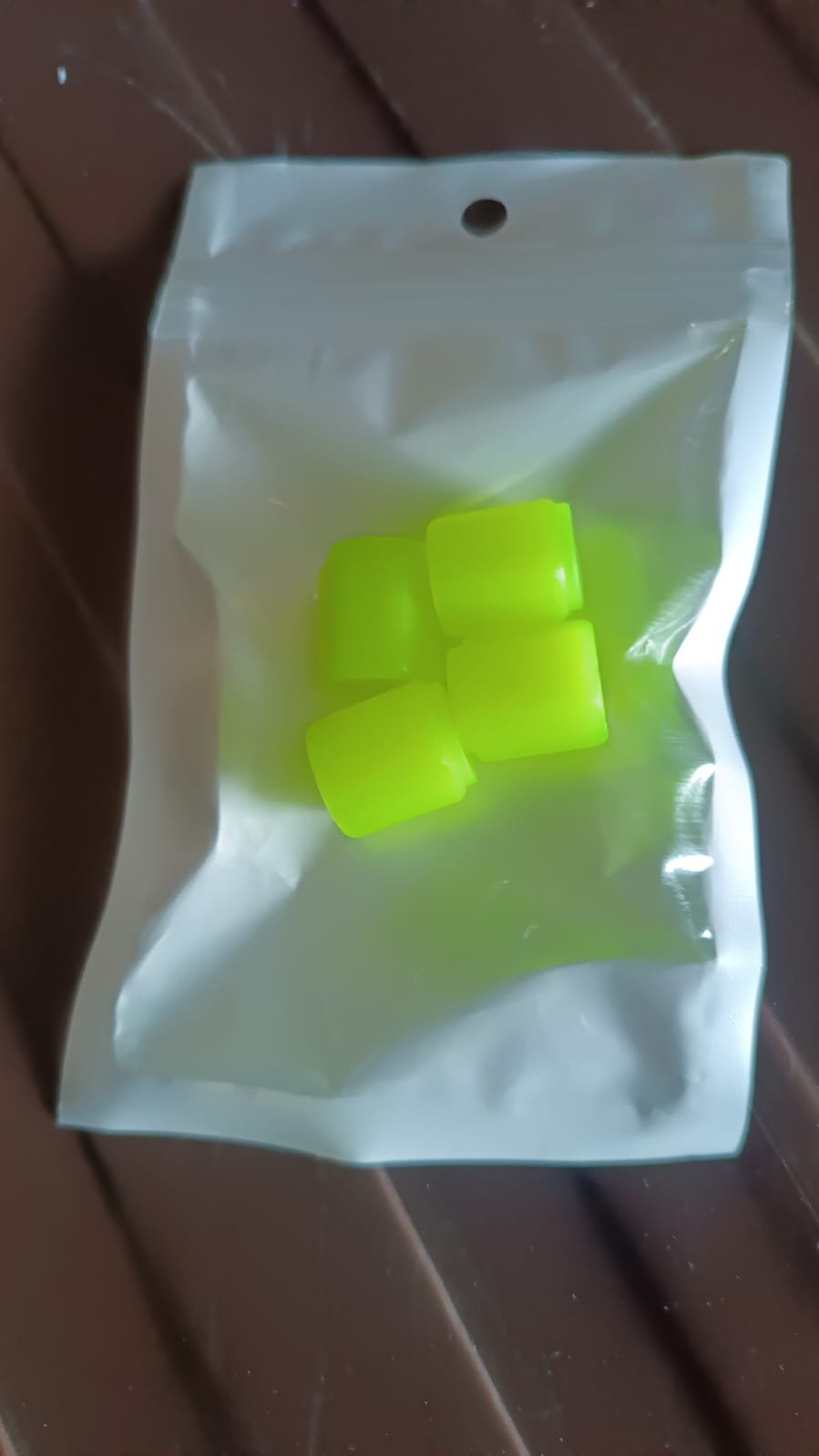 35f5f41b-6932-41c2-b066-3185c72da5dc.jpg Luminous Tyre Valve Caps – Glow for Night Safety (4 Pcs Set)
