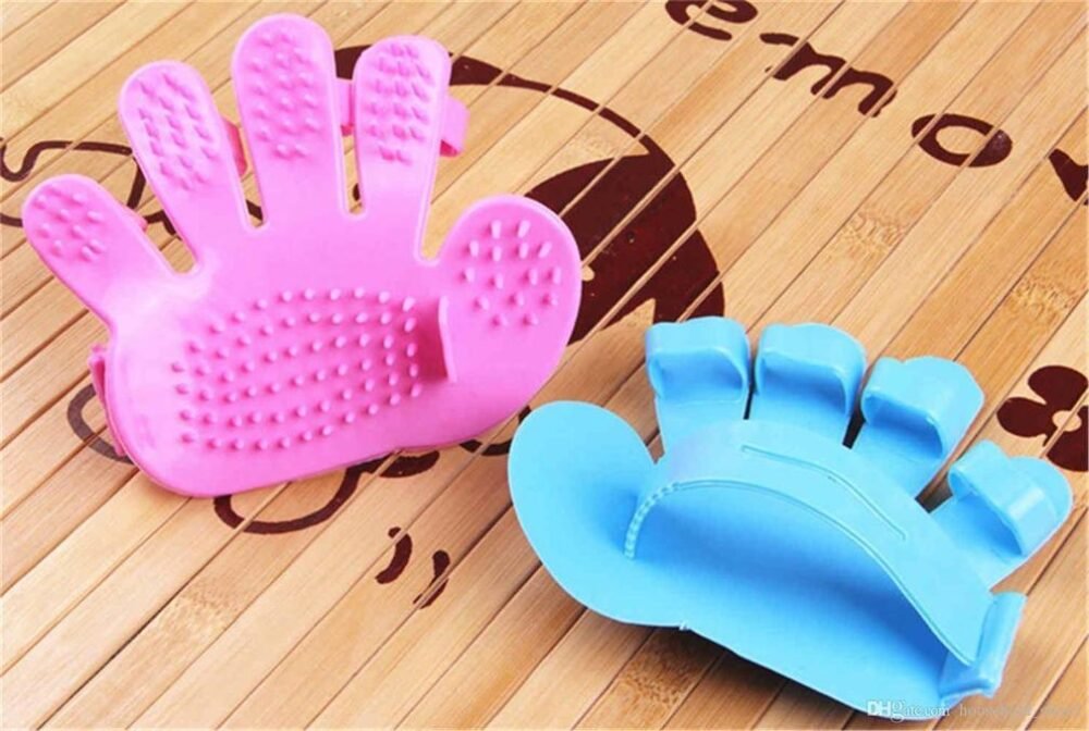 3_4e20e531-1fb7-46a1-8b6a-0b8446a61efe.jpg Pet Grooming Gloves – Gentle & Effective Fur Removal and Massage