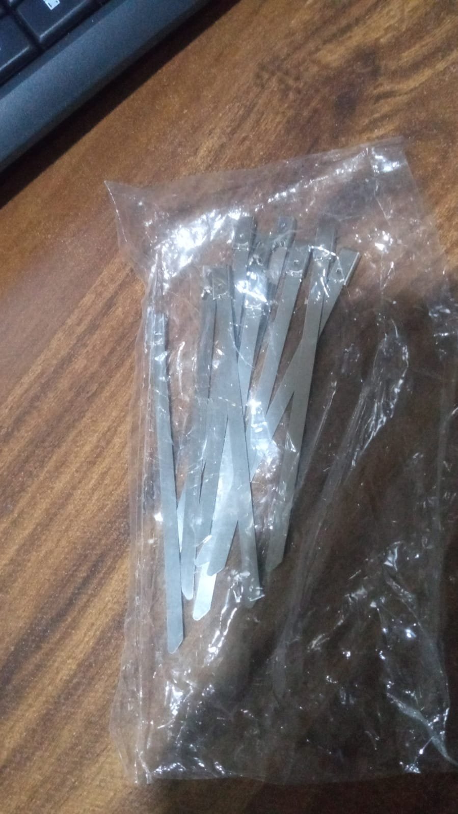 6f2049ac-8c0c-4ed9-9ad9-0322c94b76cc.jpg Stainless Steel Cable Ties – 100mm Rustproof 10-Pack | WipeTech