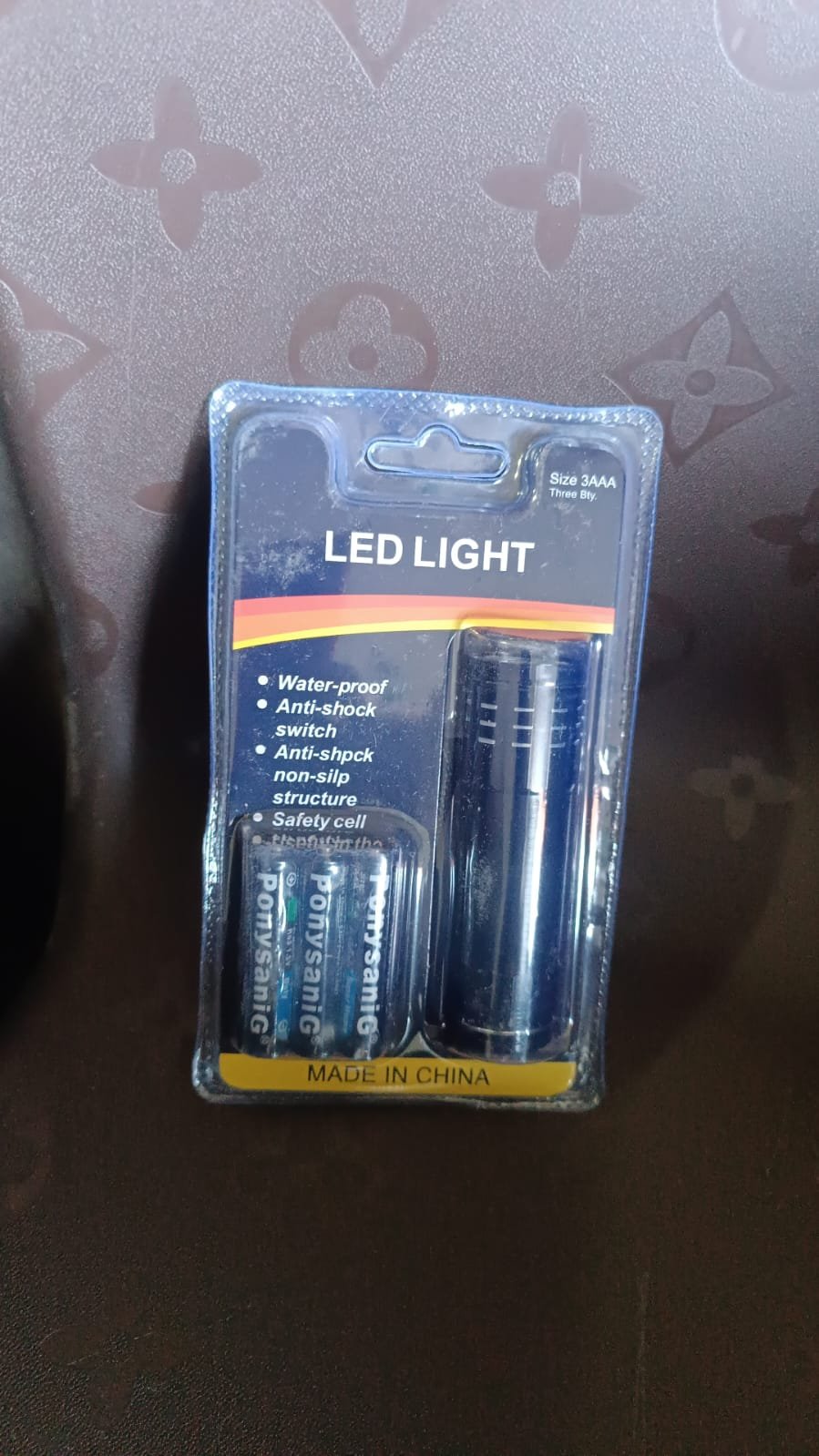 78be6856-1191-46aa-aa12-84544f04ecc5.jpg Mini Torch Portable – Super-Bright 3 LED Flashlight with Batteries