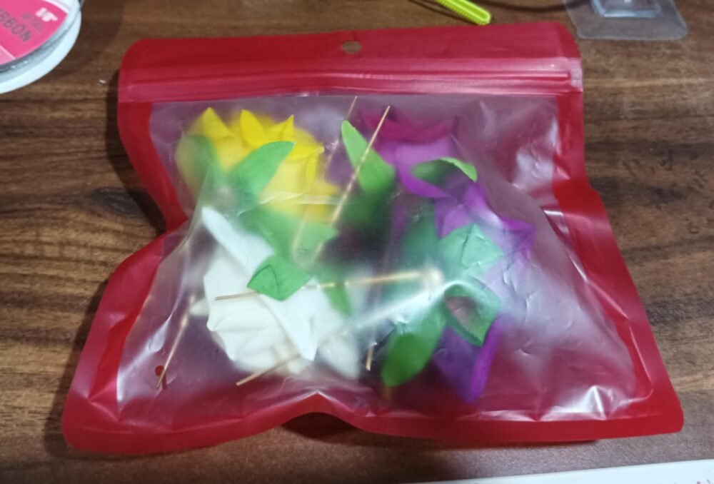 97feec85-7e48-46cc-b215-2b306b5ee4aa.jpg Flower Hair Pin – Vibrant Multicolor Floral Hair Accessories (4 Pcs Set)