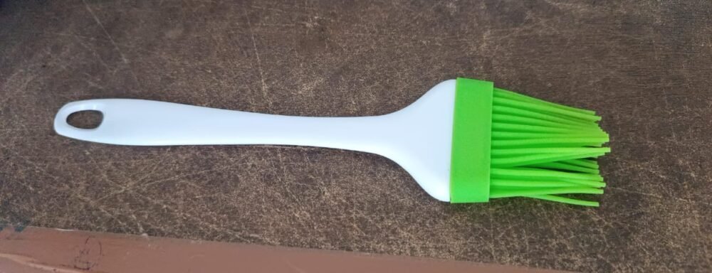 9b273df6-9960-43fd-b057-40542cbe91c6.jpg Silicone Kitchen Oil Spatula Brush – Heat Resistant Pastry Brush | CookAura