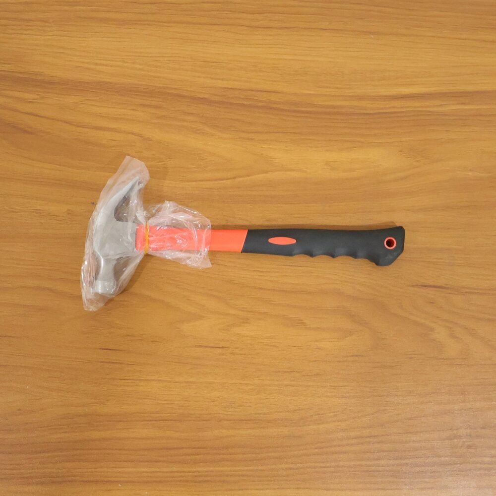 Claw Hammer – Durable Steel Head & Ergonomic Handle for versatile use