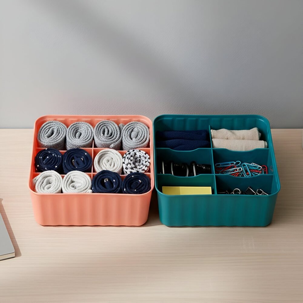 Compartment-Wardrobe-Organizer-05_4d1ee3ea-66fc-49bf-9049-bb0b307a55b9.jpg Square Organizer with 6 Compartments – Space-Saving Storage Set