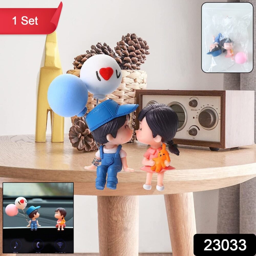 Cute Couple Car Dashboard Figurine – Romantic Mini Showpiece for Car & Home