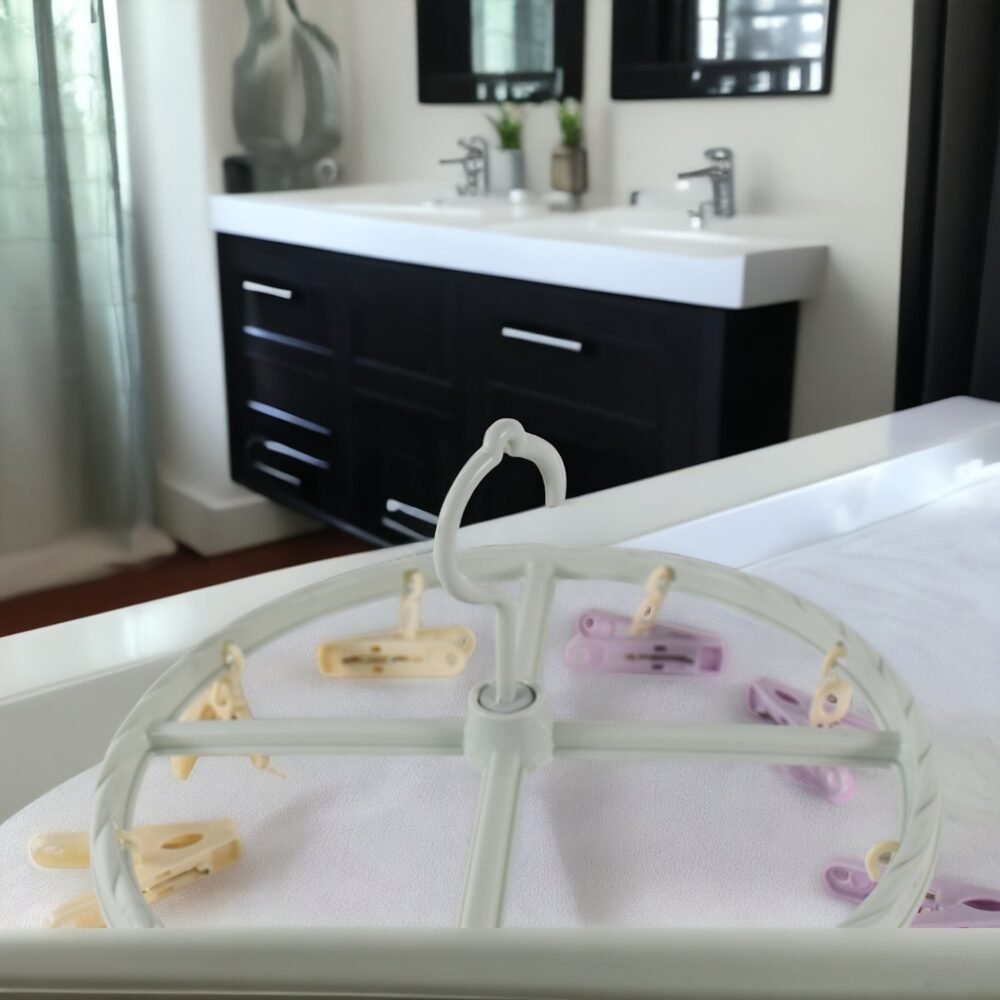 DSC_0382_3.jpg Clothespin Rack Laundry Drying Rack with 8 Clips – Compact & Windproof