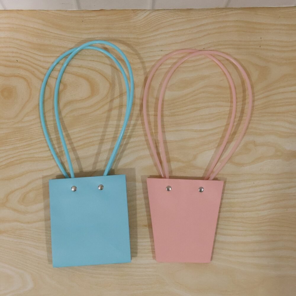 Flower Packaging Bag – Foldable Waterproof Handle for Gifts