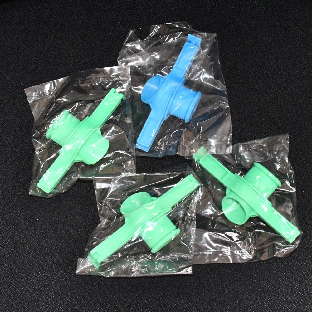 Food-bag-clip-07.jpg Food Pouch Sealer Clip – 4 Pc Set with Pour Spout