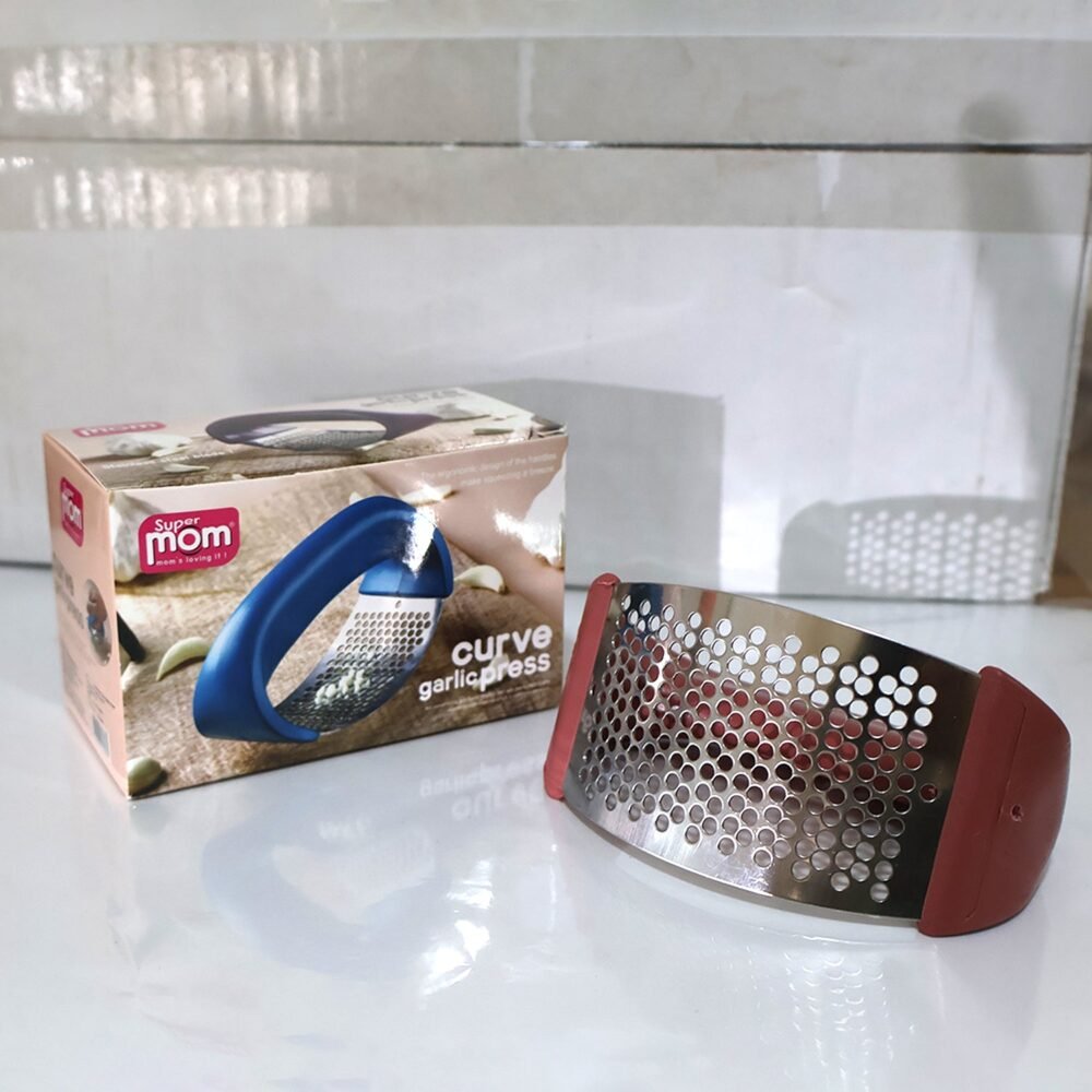 Garlic Press – Ergonomic Curve for Easy Crushing