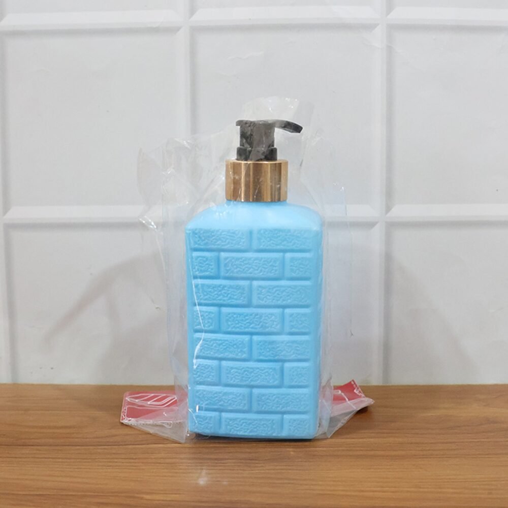 Plastic Soap Dispenser – Leak-Resistant & Refillable Pump Bottle