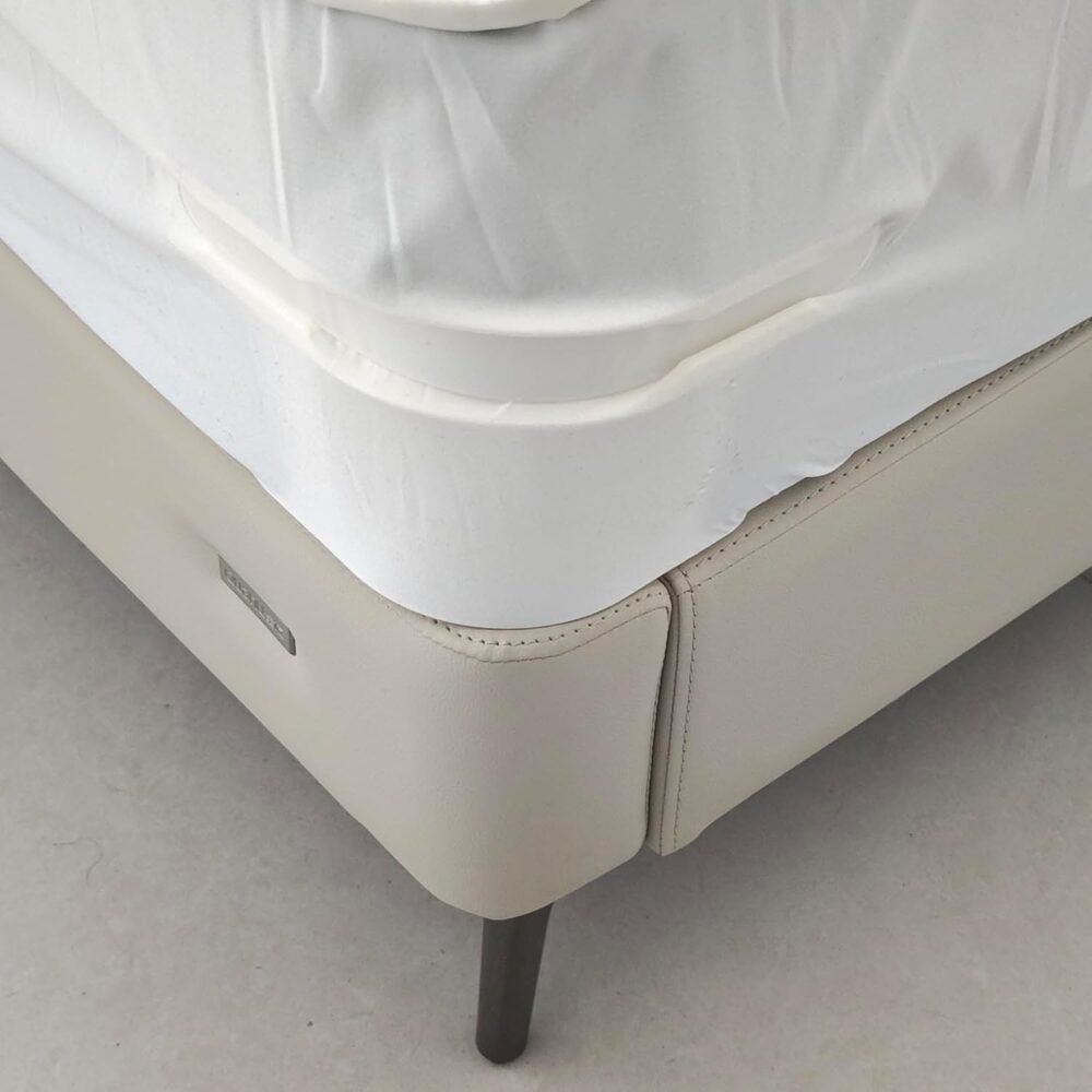 Bed Sheet Holders – Strong Grip Plastic Clips for Mattress (4 Pc Set)