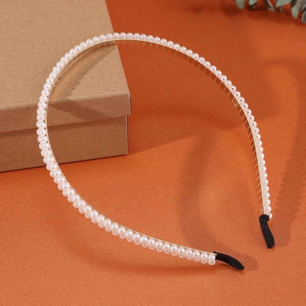 Premium Pearl Embellished Hairband – Elegant & Comfortable Fit