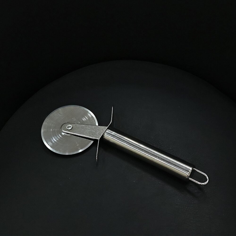 Pizza-Cutter-08_15be1532-5055-4e95-b200-7fac33f44119.jpg Stainless Steel Pizza Cutter – Sharp Rotary Blade & Ergonomic Handle