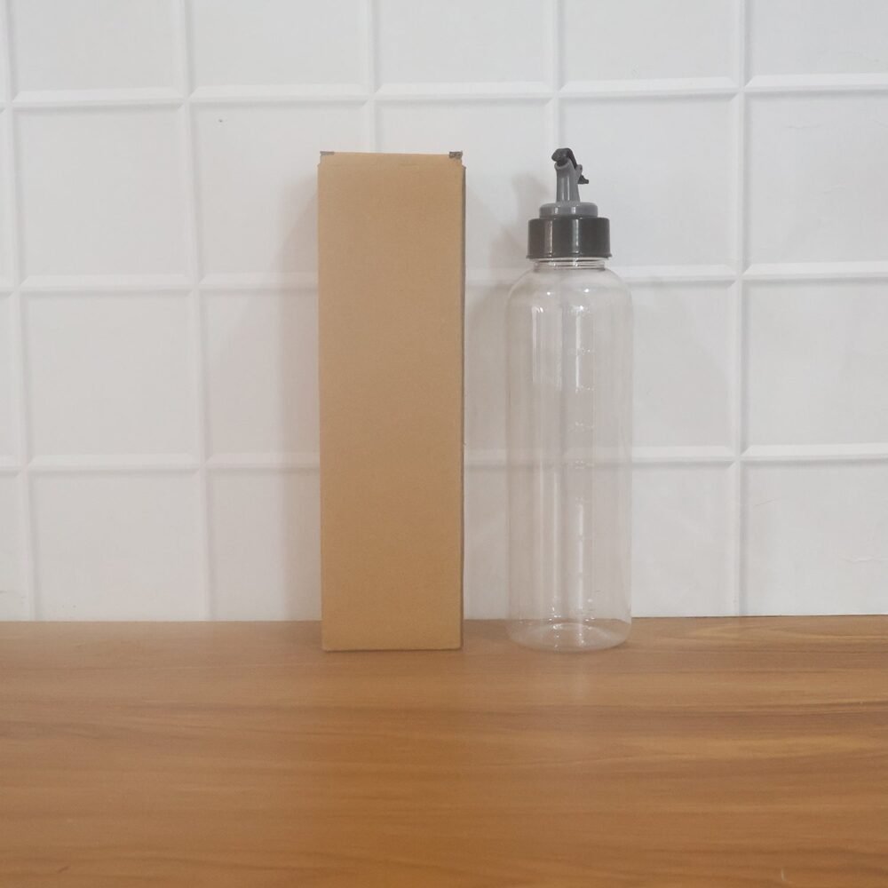 PlasticOilDispenser-live.jpg Oil Dispenser Bottle with Flip Top Spout – 900ml, Leakproof & Easy to Use