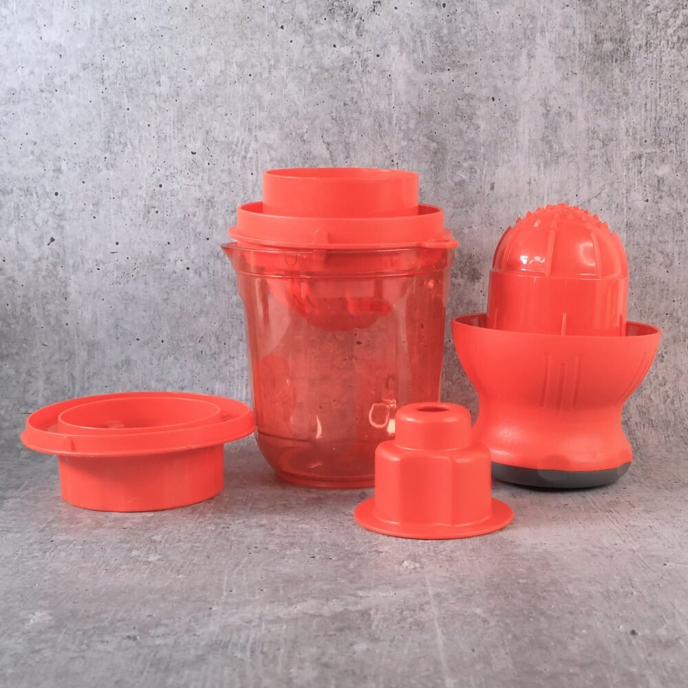 Manual Juicer with Corn Cutter – 800ml Compact Kitchen Tool