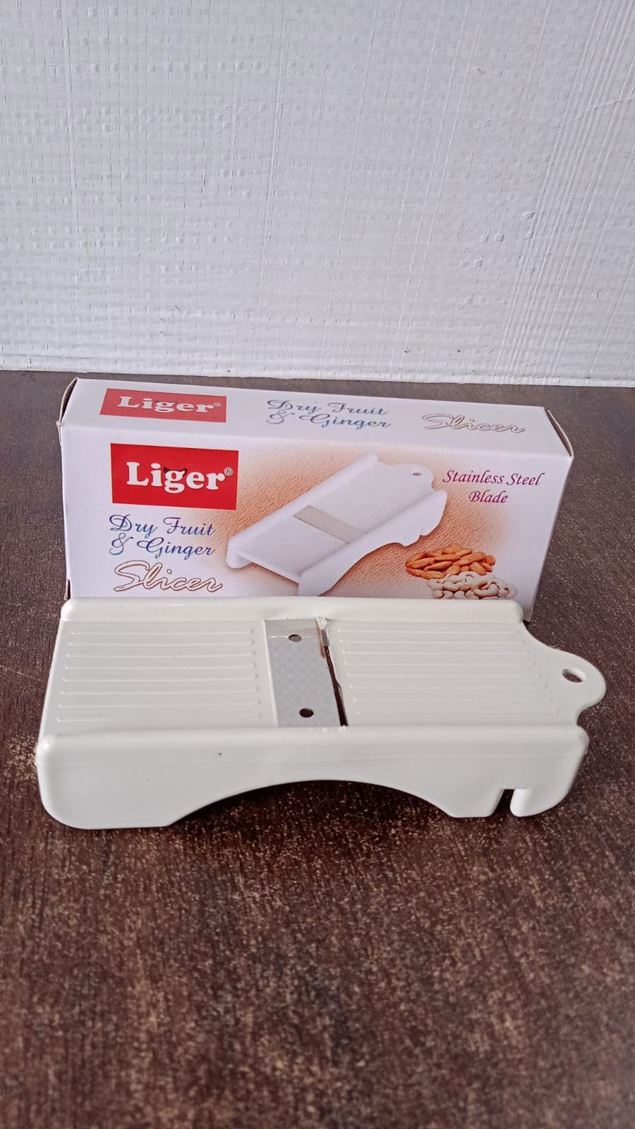 a13beb1c-f483-486c-8c2d-00041177ad96.jpg Dry Fruit Slicer – Sharp Stainless Steel Blade for Precise Cutting