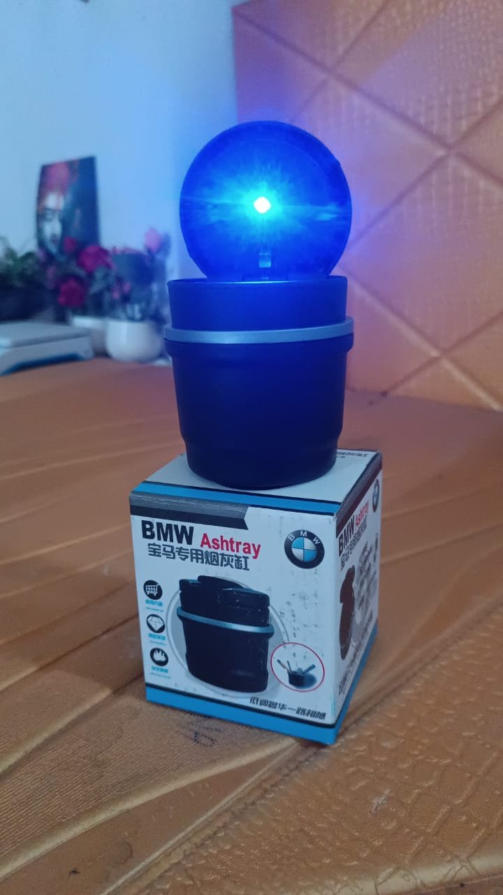 Car Ashtray with Lid & Blue LED Light – Portable Smokeless Design