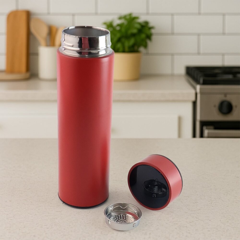 bottle-02_aea889b2-2c3c-4641-8589-d7bea9ca58fd.jpg Vacuum Insulated Water Bottle – LED Temperature Display, 500ML