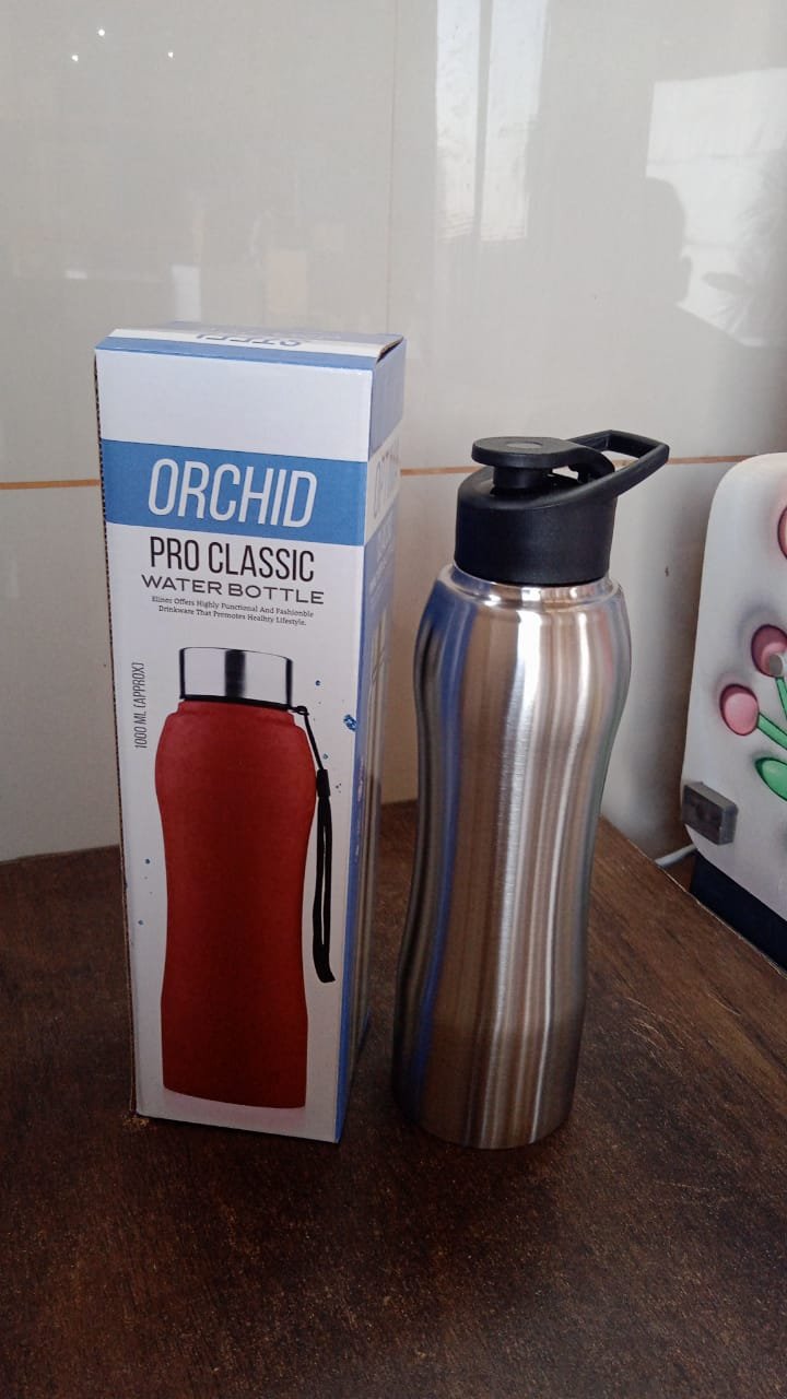 deab5e5c-dfb0-4638-8693-9b0aac82e3d5.jpg Stainless Steel Vacuum-Insulated Water Bottle – Keeps Drinks Hot & Cold