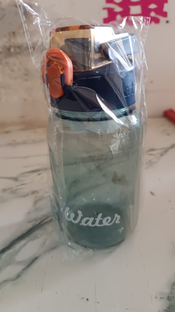 e0c3b85e-457d-4274-9b75-03b794832f7d.jpg 600ml Leak-Proof Plastic Water Bottle – Flip Cap with Safety Lock