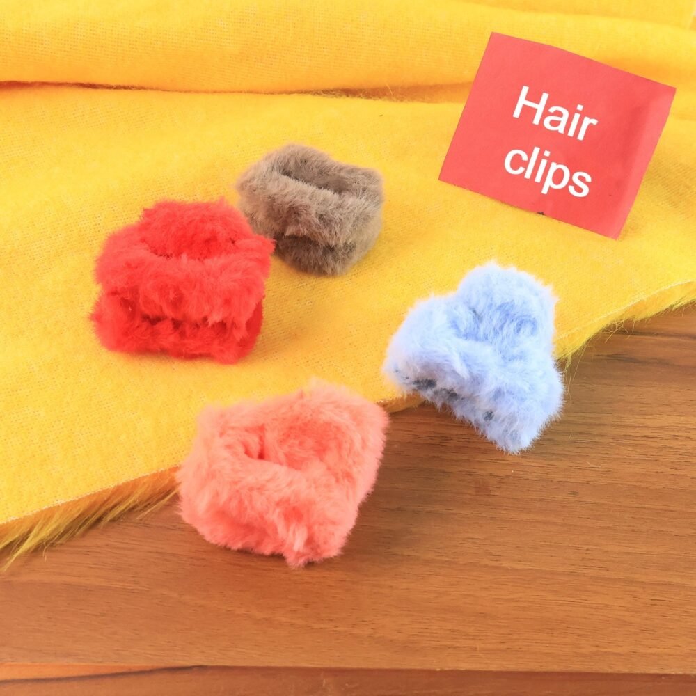 Small Hair Claw Clips – Plush Non-Slip Hair Accessories Set